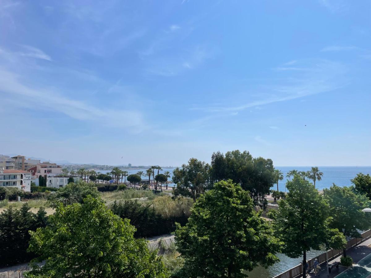 Vue Sur Mer - Magnifique Appartement Tout Confort - Terrasse Et Parking Prive Cagnes-sur-Mer Buitenkant foto